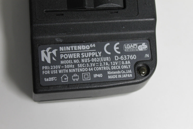 Laden Sie das Bild in Galerie -Viewer, Nintendo N64 Konsole Blau/Transparent mit Controller + original Kabel
