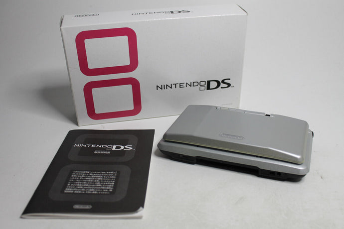 Nintendo DS Platinum Silber Spielkonsole Neuwertig Schanier gebrochen mit OVP