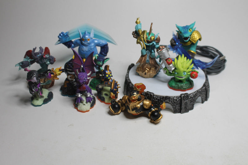 Laden Sie das Bild in Galerie -Viewer, Skylanders Spyros Adventure Figuren | Wii, 3Ds, Ps3, Xbox |
