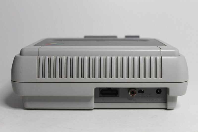 Laden Sie das Bild in Galerie -Viewer, Nintendo Super Famicom Spielkonsole - SNES - OVP Styropor toller Zustand
