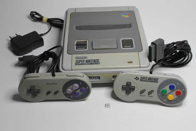 Nintendo Super Famicom Spielkonsole - Grau (SHVC001)