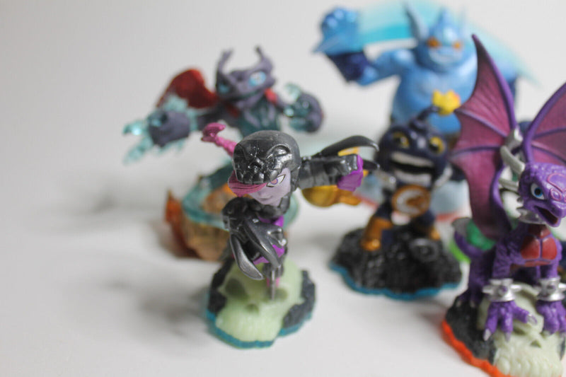 Laden Sie das Bild in Galerie -Viewer, Skylanders Spyros Adventure Figuren | Wii, 3Ds, Ps3, Xbox |
