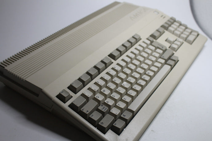 Commodore AMIGA 500 inkl. Netzteil, OVP und ca 250 Disketten - in gutem Zustand