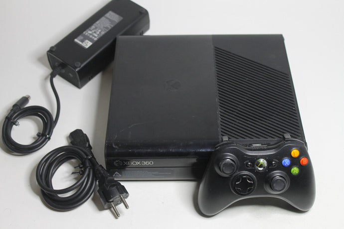 Microsoft Xbox 360 E Konsole 250 GB schwarz + Orig. Controller - GEBRAUCHT